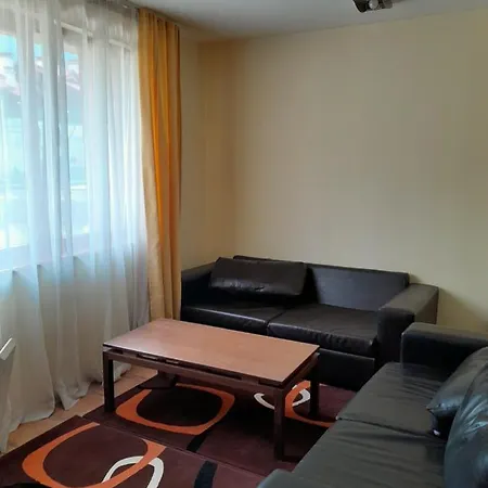 Apartment Тристаен Апартамент В Банско